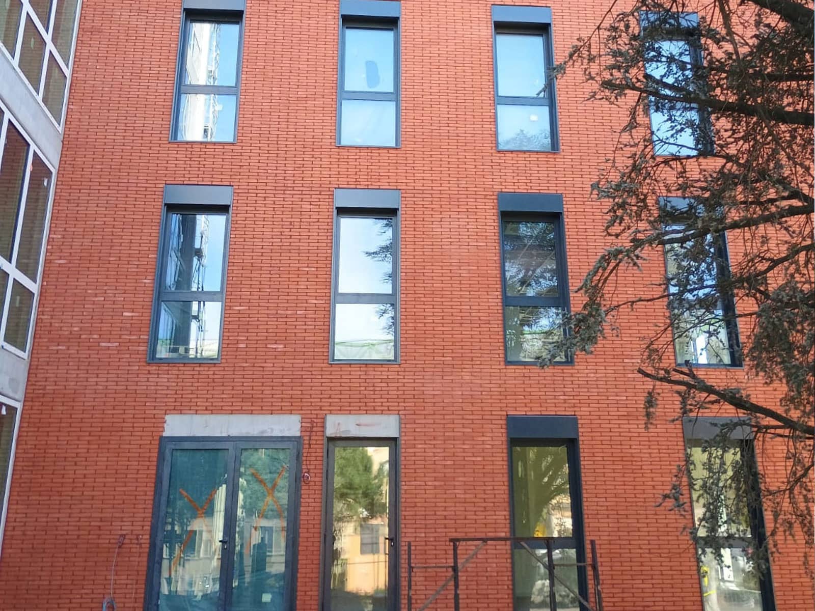 Menuiseries extérieures immeuble Claystone situé dans l’écoquartier Guillaumet-Toulouse